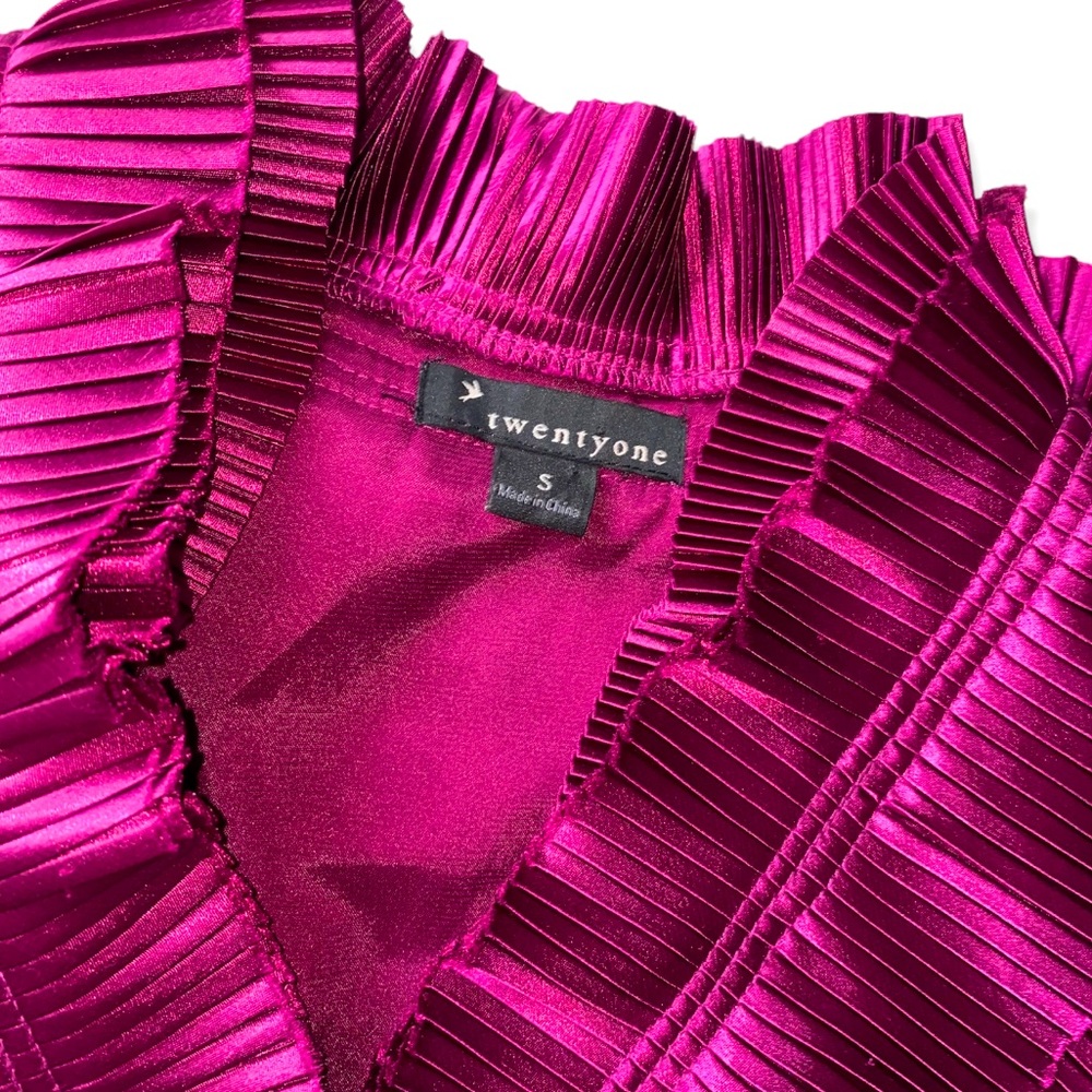 Twenty one ruffle collar sleeveless blouse silky *deep purple - Picture 2 of 6